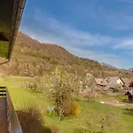Peaceful With Terrace Near & Free Parking