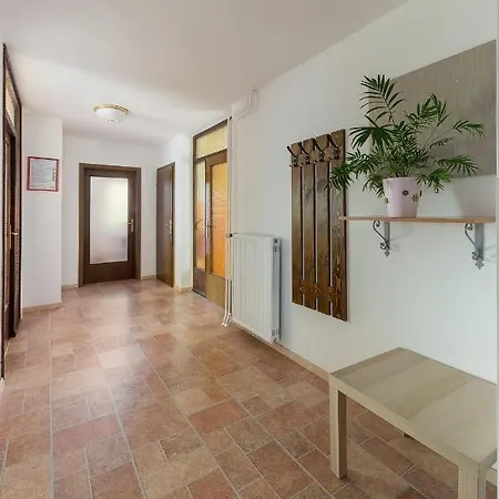 Valy - Free Bikes, Relaxing Terrace & Near *