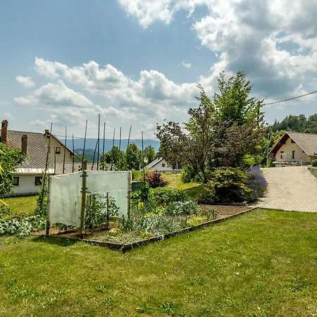Apartmán Valy - Free Bikes, Relaxing Terrace & Near *