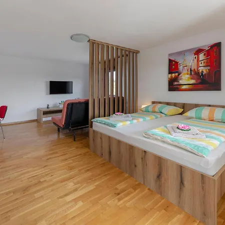 Apartment Peaceful With Terrace Near & Free Parking