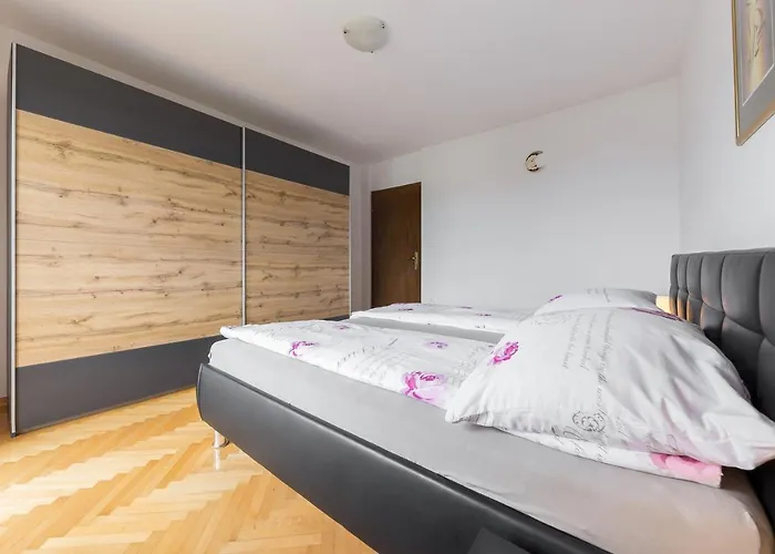 Valy - Relaxing Terrace & Near * Bled