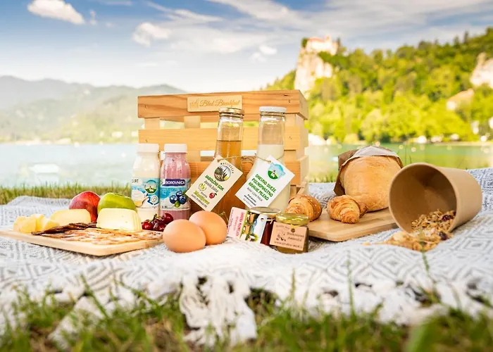 Valy - Relaxing Terrace & Near Lägenhet